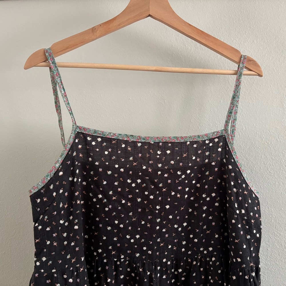 ALTERED Universal Thread Black and White Ditsy Floral Midi Dress